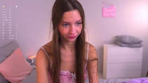 Snapshot of claire_amoure chatting on March 2026 08:26:33 AM Claire online show from March 2026 08:26:33 AM