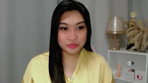Snapshot of claire_wntr chatting on May 2026 03:11:02 AM CLAIRE online show from May 2026 03:11:02 AM