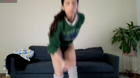clairevarhol online show from May 2026 10:33:02 AM