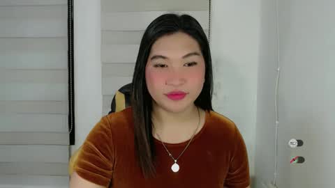 CLAIRE online show from March 2025 05:52:02 AM