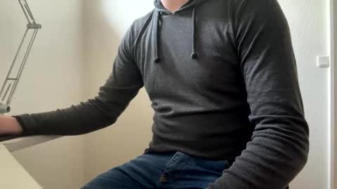 Snapshot of clamshive7 chatting on November 2025 01:35:02 PM clamshive7 online show from November 2025 01:35:02 PM