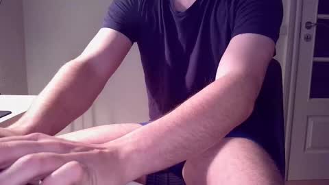 Snapshot of clamshive7 chatting on December 2025 09:10:02 PM clamshive7 online show from December 2025 09:10:02 PM