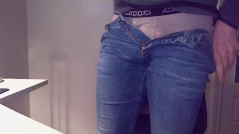 Snapshot of clamshive7 chatting on March 2026 05:55:02 AM clamshive7 online show from March 2026 05:55:02 AM