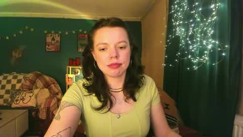 Snapshot of clancyosbourne chatting on April 2026 05:58:01 PM Clancy online show from April 2026 05:58:01 PM