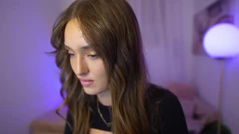 Clara smile online show from December 2025 07:30:02 PM