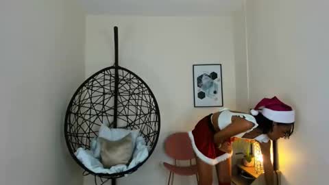 Snapshot of clara_tenssio chatting on December 2024 10:16:01 PM Clara online show from December 2024 10:16:01 PM