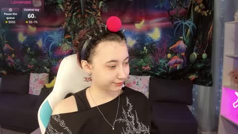 Snapshot of clarabenson chatting on April 2026 10:18:01 PM clarabenson online show from April 2026 10:18:01 PM