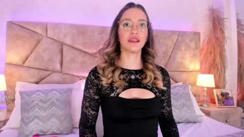 Clara del mar online show from May 2026 10:32:02 AM
