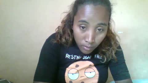 Clarah0123 online show from September 2025 07:55:02 AM