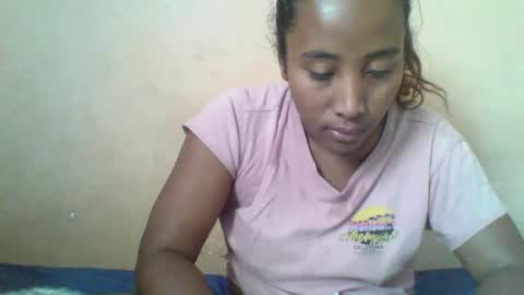 Clarah0123 online show from October 2025 07:36:02 AM