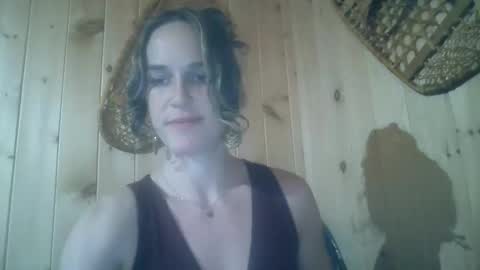Snapshot of claralafontaine chatting on December 2025 08:49:02 PM claralafontaine online show from December 2025 08:49:02 PM
