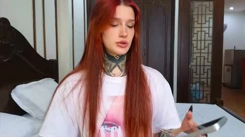 Snapshot of clarewoods chatting on May 2026 03:55:02 AM Sophie online show from May 2026 03:55:02 AM