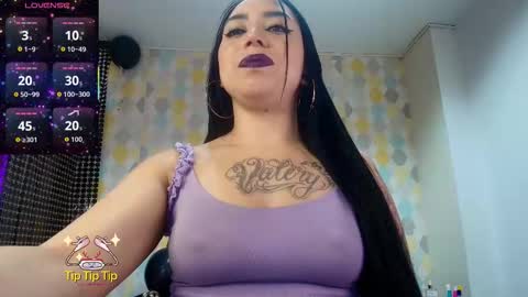 Snapshot of clarise_allen chatting on November 2025 03:19:02 PM CLARISE ALLEN online show from November 2025 03:19:02 PM
