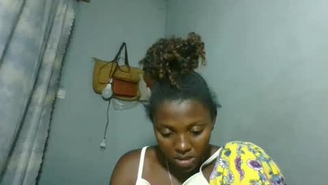 clarisse98 online show from December 2025 06:50:01 PM