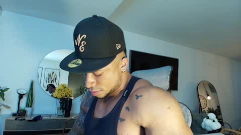 Snapshot of clark_strong chatting on January 2025 08:39:01 PM clark_strong online show from January 2025 08:39:01 PM