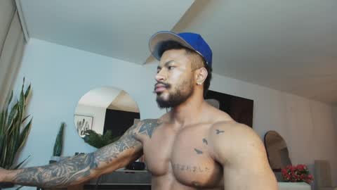 Snapshot of clark_strong chatting on April 2026 11:03:01 PM clark_strong online show from April 2026 11:03:01 PM