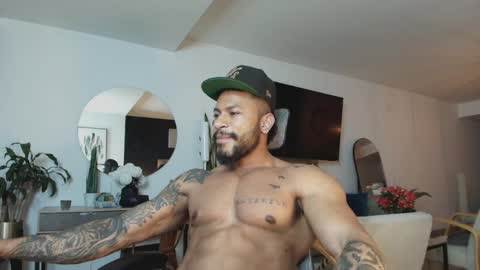 Snapshot of clark_strong chatting on April 2026 11:40:02 PM clark_strong online show from April 2026 11:40:02 PM