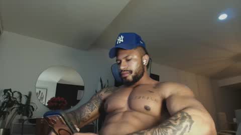 Snapshot of clark_strong chatting on May 2026 11:00:02 PM clark_strong online show from May 2026 11:00:02 PM