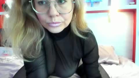 Snapshot of classylady666 chatting on June 2026 12:37:01 PM Valery online show from June 2026 12:37:01 PM