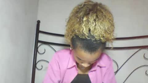 Snapshot of claudiannah chatting on April 2026 06:30:02 AM claudianne online show from April 2026 06:30:02 AM