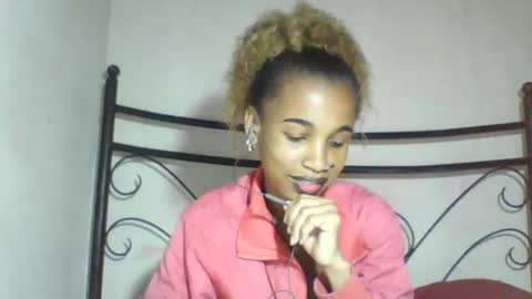 Snapshot of claudiannah chatting on May 2026 06:53:01 AM claudianne online show from May 2026 06:53:01 AM