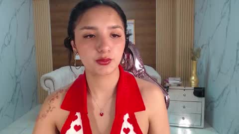 Claudina  online show from October 2025 01:32:02 PM