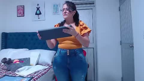 Clayr online show from June 2026 02:01:01 AM