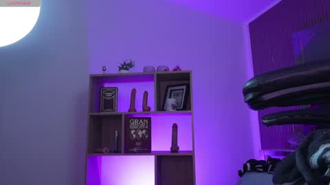 Snapshot of cleeoadams_ chatting on April 2026 05:02:02 AM Cleo Adams online show from April 2026 05:02:02 AM