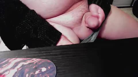 Snapshot of cleetus66 chatting on September 2025 01:09:01 AM mature Smallcock Daddy Cum online show from September 2025 01:09:01 AM