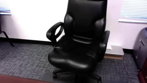 clemike69 online show from November 2025 05:56:01 PM