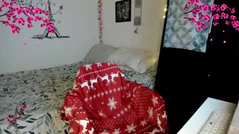 cleo_christmas online show from June 2026 12:48:01 AM
