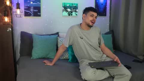 Girl Juliana and Federico online show from November 2025 03:38:01 AM