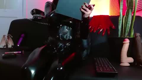 Snapshot of cleodoranoir chatting on February 2026 04:14:01 PM cleodoranoir online show from February 2026 04:14:01 PM