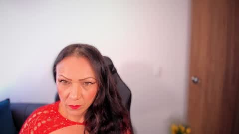 Snapshot of cleoember_ chatting on January 2026 06:57:01 PM Cleo online show from January 2026 06:57:01 PM