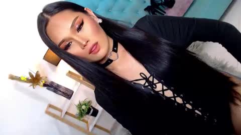 Cleo online show from November 2025 03:05:01 AM