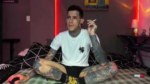 Snapshot of cleosexxx chatting on March 2026 02:49:01 AM cleo y maikol online show from March 2026 02:49:01 AM