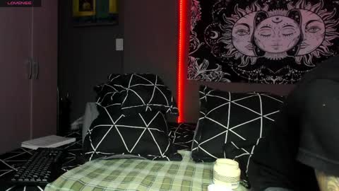 Snapshot of cleosexxx chatting on April 2026 07:58:02 AM cleo y maikol online show from April 2026 07:58:02 AM