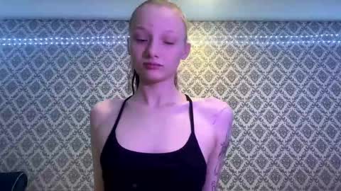 Snapshot of cleotilderinde chatting on December 2025 06:04:02 PM Cleo online show from December 2025 06:04:02 PM