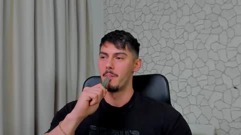 Snapshot of clintmasterss chatting on January 2025 01:12:02 PM ClintMasterss online show from January 2025 01:12:02 PM