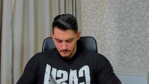 Snapshot of clintmasterss chatting on March 2025 01:01:01 PM ClintMasterss online show from March 2025 01:01:01 PM