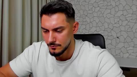 Snapshot of clintmasterss chatting on September 2025 04:38:02 AM ClintMasterss online show from September 2025 04:38:02 AM