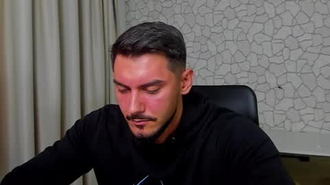 Snapshot of clintmasterss chatting on October 2025 04:33:02 AM ClintMasterss online show from October 2025 04:33:02 AM