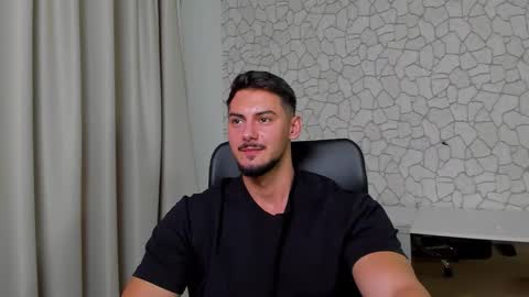 Snapshot of clintmasterss chatting on November 2025 05:18:02 AM ClintMasterss online show from November 2025 05:18:02 AM