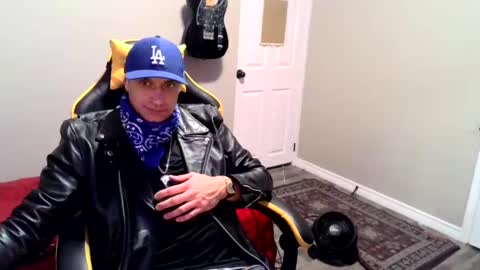 Snapshot of clintwood12 chatting on December 2024 07:15:01 AM chad online show from December 2024 07:15:01 AM