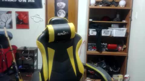 Snapshot of clintwood12 chatting on January 2026 03:41:01 AM chad online show from January 2026 03:41:01 AM