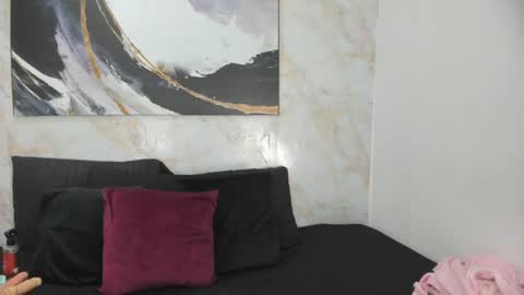 Cloe  online show from June 2026 01:21:01 PM