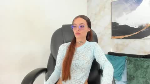 Cloe  online show from July 2026 07:06:02 PM