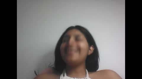 cloe small online show from March 2025 10:56:02 AM