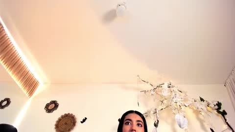 CLOE  online show from October 2025 03:53:02 AM