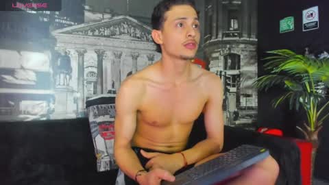 ---Cloe--- online show from May 2026 02:18:01 AM